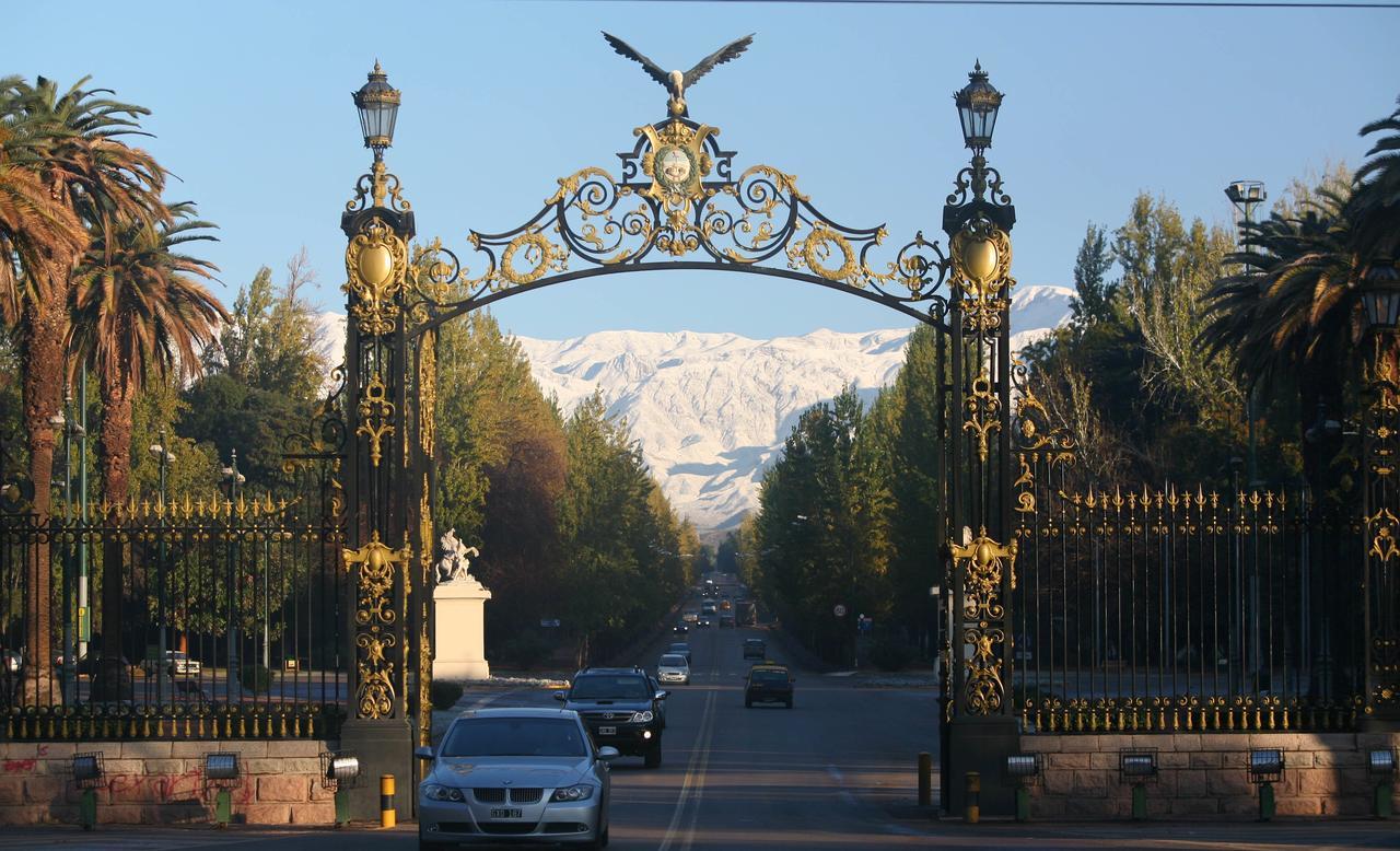 573 Apart Mendoza Luaran gambar