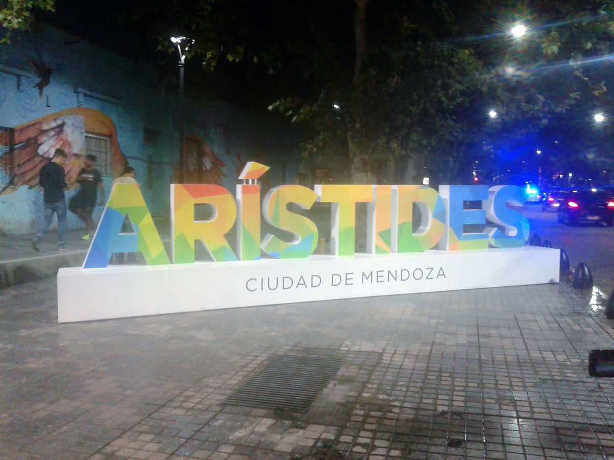 573 Apart Mendoza Luaran gambar